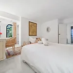Villa Luxury Living In Exclusive Rdr491 *
