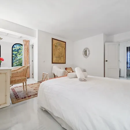 Villa Luxury Living In Exclusive Rdr491 *