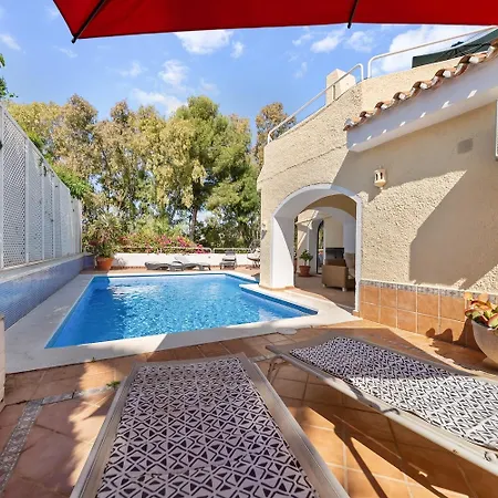 Villa Luxury Living In Exclusive Rdr491